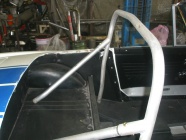 <b>配置やレイアウトが複雑な車種専用のロールバーも製作可能です！